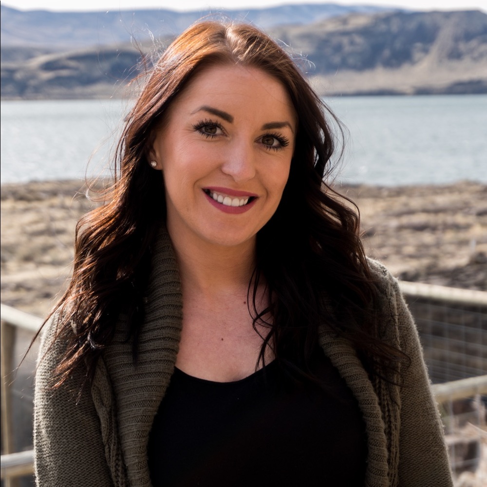 Meet your Posher, Briana